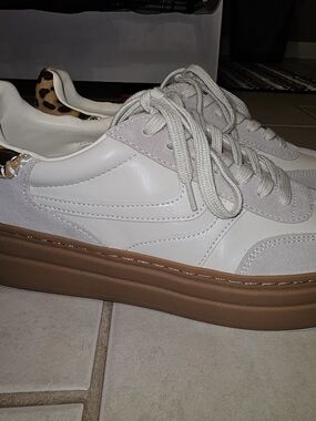 Steve Madden White Sneakers with Brown Platform and Leopard Heel